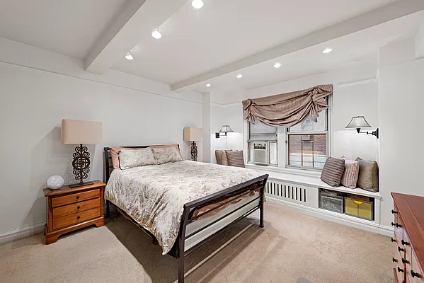 Sold by Compass | media 17