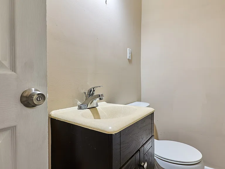 198 Court St #8 — Photo 8