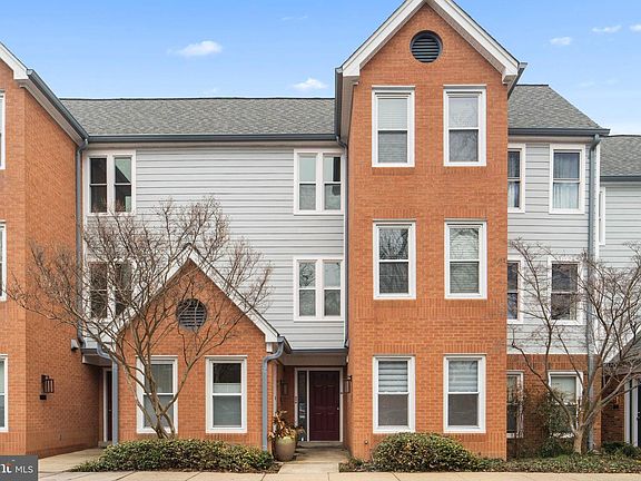 2nd image of 2105 N Rolfe St APT A