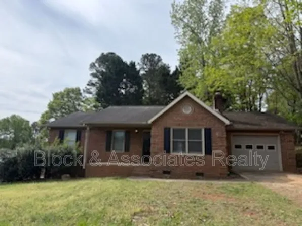 610 Woodland Cir, Asheboro, NC 27203