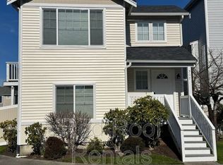 307 113th St E, Tacoma, WA 98445