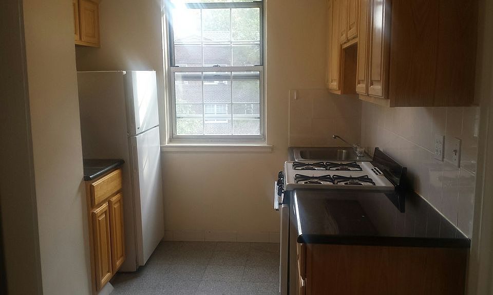 2nd image of 19631 69th Ave #2