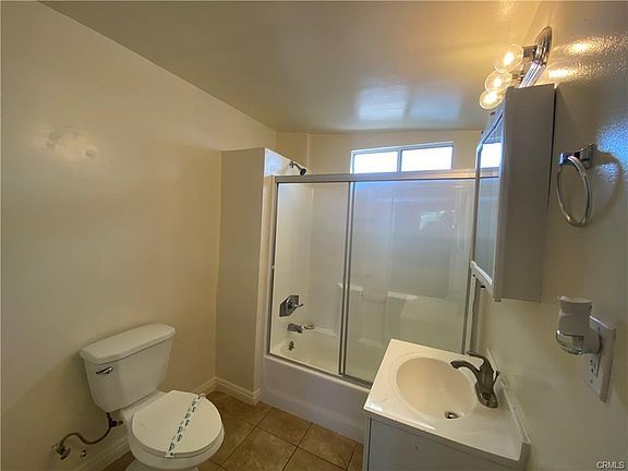 5th image of 7629 Lindley Ave