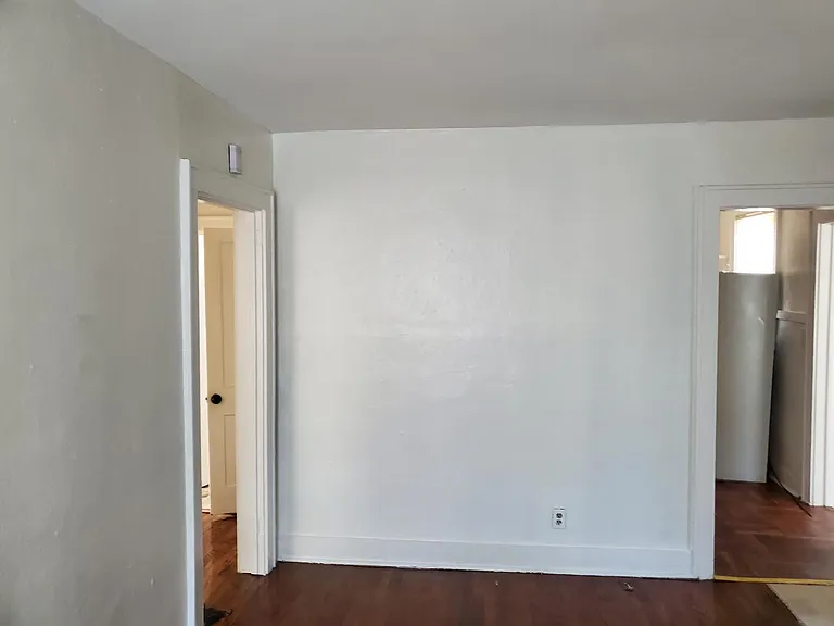 2322 Kent Ave — Photo 4