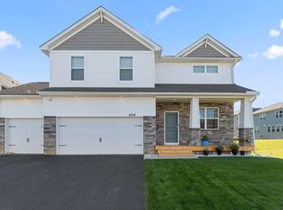 8345 Shire Trl, Woodbury, MN 55129