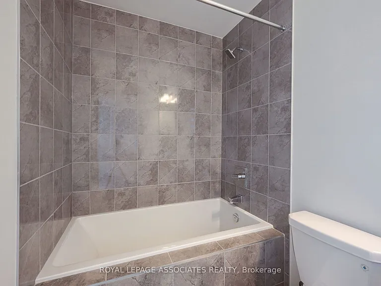 55 Raspberry Ridge Ave — Photo 41