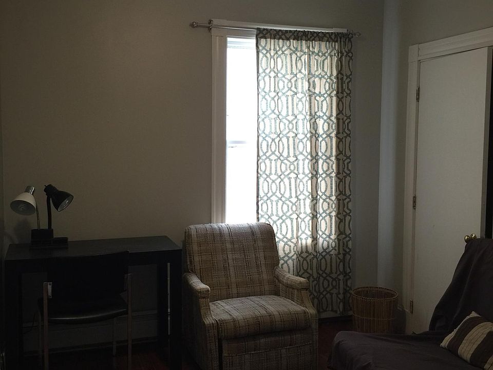 2nd image of 99 Moore St #1