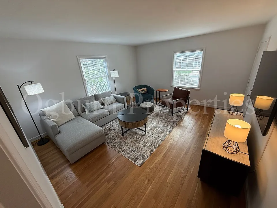Building Photo 5