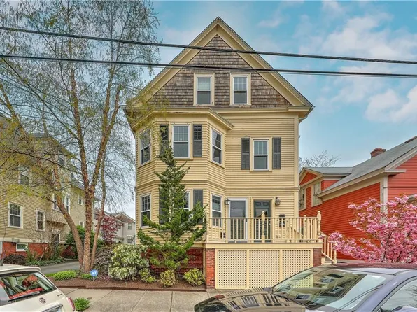 68 E Manning St #3, Providence, RI 02906