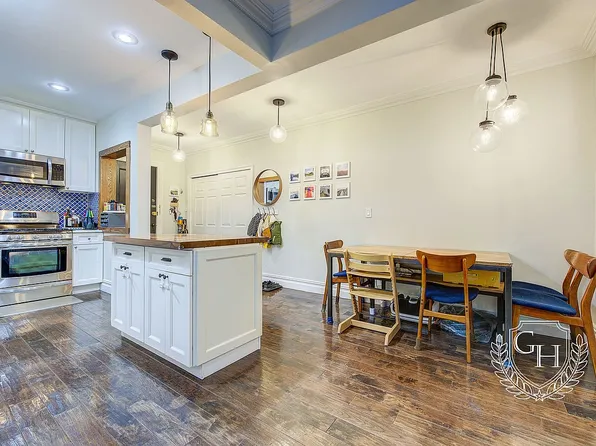 91-10 34th Ave #3D, Jackson Heights, NY 11372