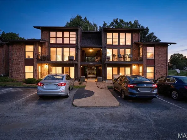 1045 Mersey Bend Dr APT E, Saint Louis, MO 63129