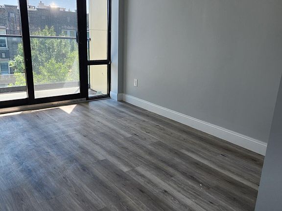 4th image of 4016 7th Ave #6F