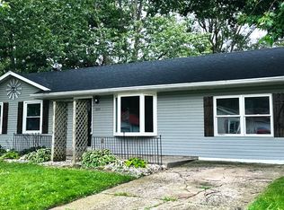 605 Locust Ln, Centerville, IN 47330