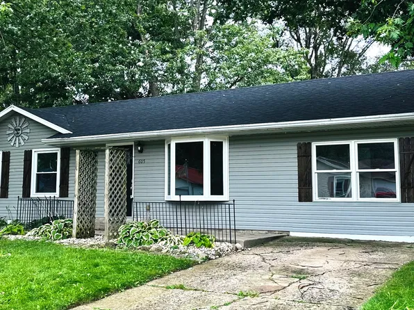 605 Locust Ln, Centerville, IN 47330