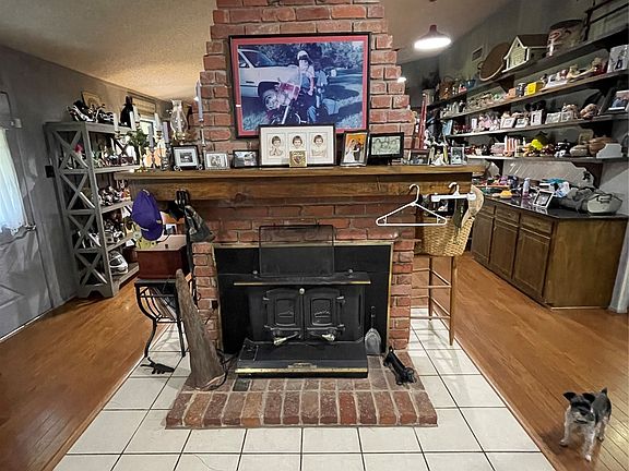 3rd image of 658 Cook Baker Rd