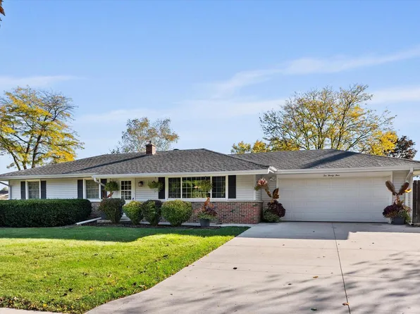 1024 South Colonial PARKWAY, Saukville, WI 53080