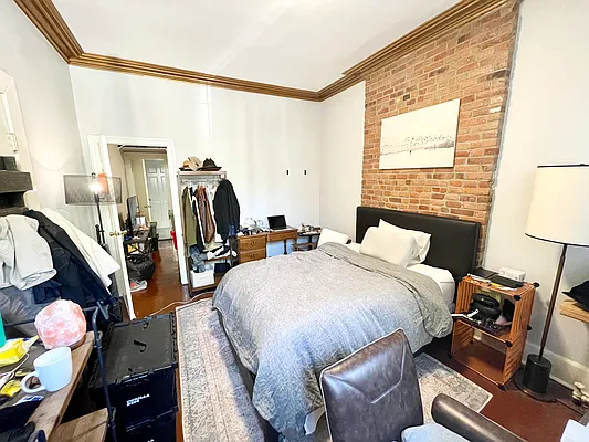 Rented by Garfield Realty  | media 21