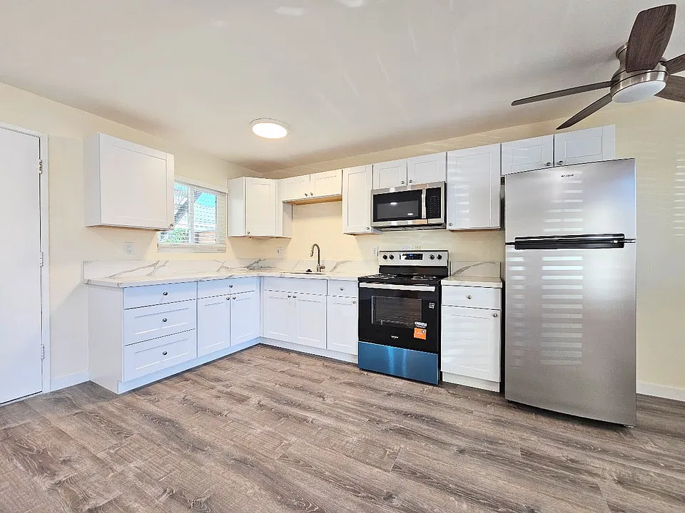 4919 Narragansett Ave #5