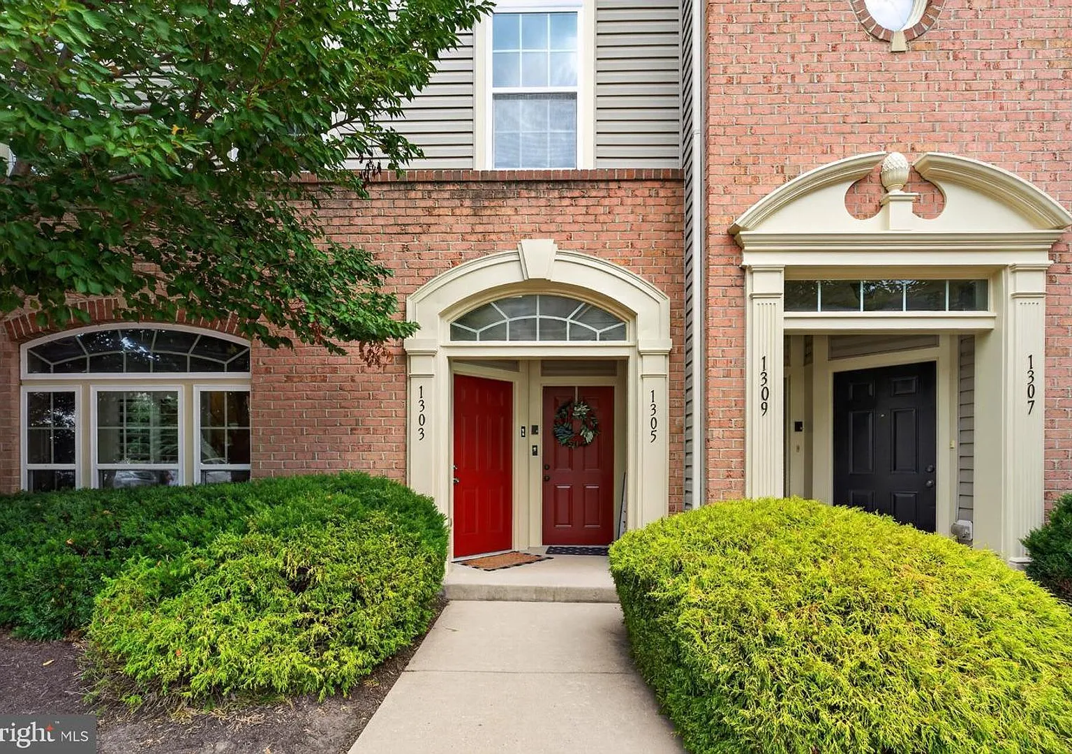 Stunning 3BR, 2.5BA Odenton Home w-Garage — Photo 1