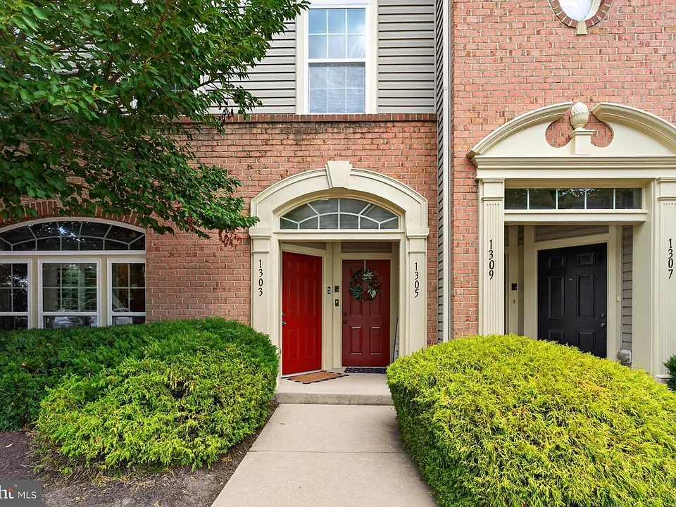1303 Cheswick Ln