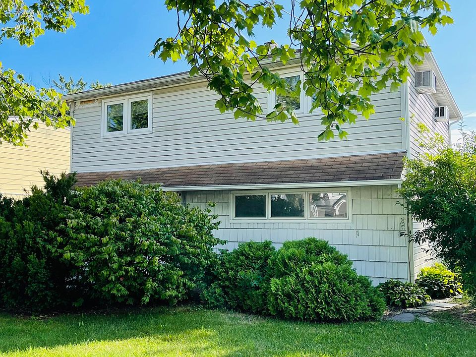 1st image of 807 Merillon Ave