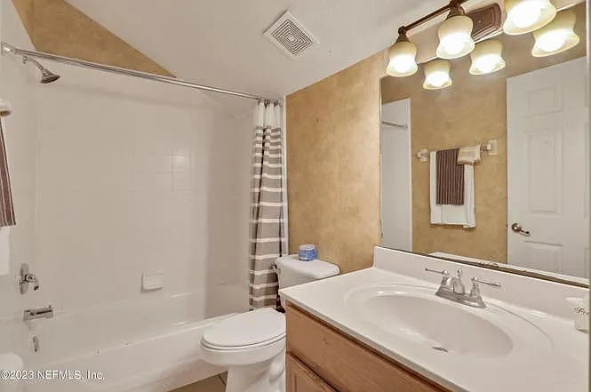 3845 Danforth Dr W — Photo 29