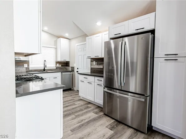 517 Crony Ave, Henderson, NV 89011