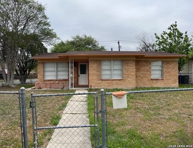 2139 Babs Dr — Photo 1