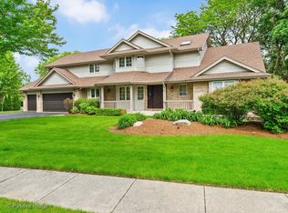 6801 Caitlin Ct, Willowbrook, IL