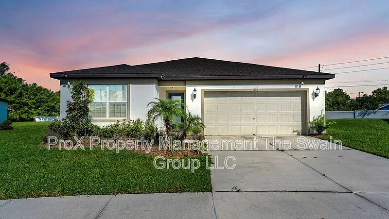 1050 Michelangelo Ln