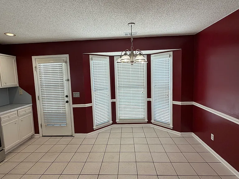 1343 Maplebrook Dr — Photo 10