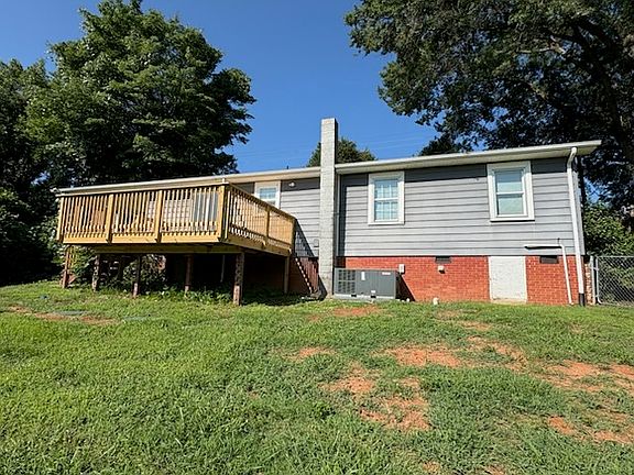 5th image of 125 Azalea Rd