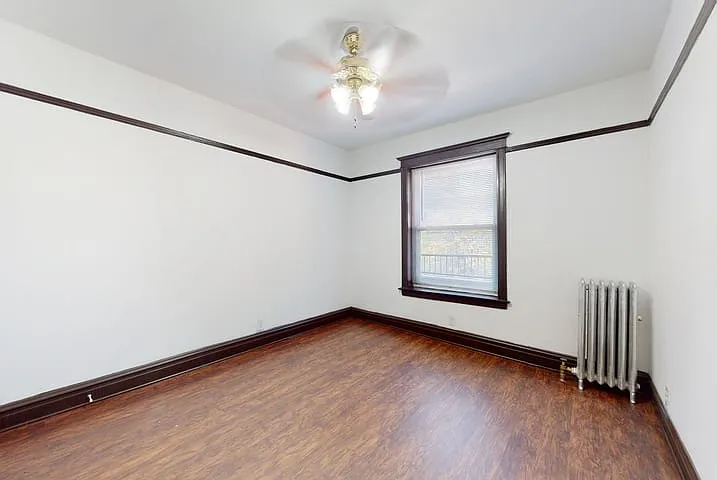 4859 S. Champlain Avenue — Photo 15
