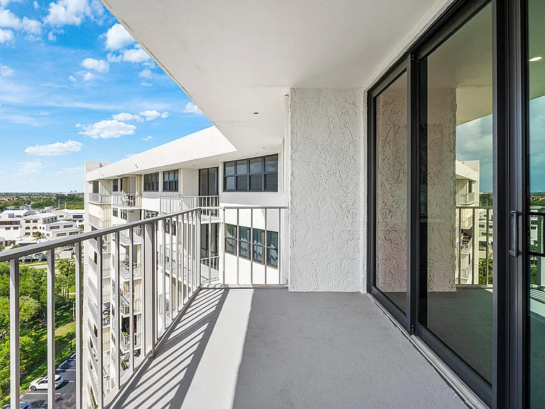 336 Golfview Rd #Penthouse 12 — Photo 27