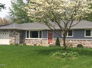 6427 Sycamore Blf, Coloma, MI 49038