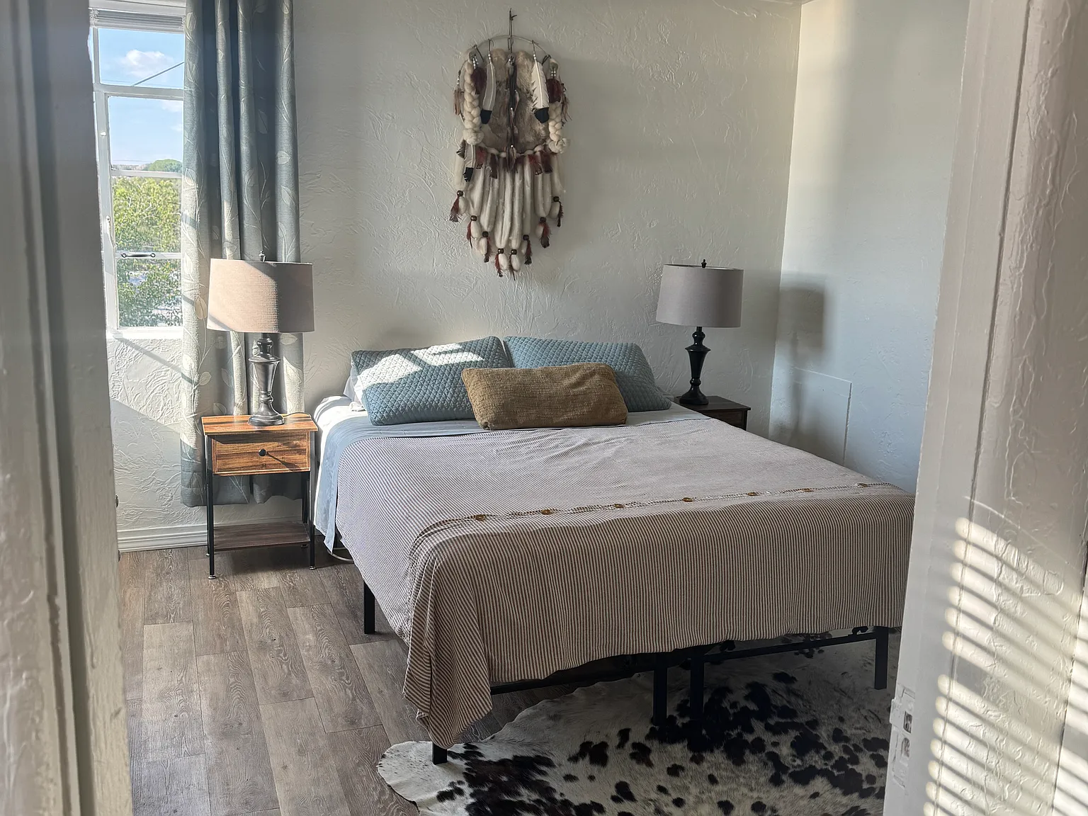 2 bed, 594 sqft, $1,200 — Photo 3