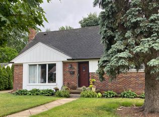 26419 Five Mile Rd, Redford, MI 48239