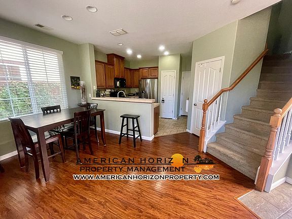 3rd image of 8588 Cortina Cir