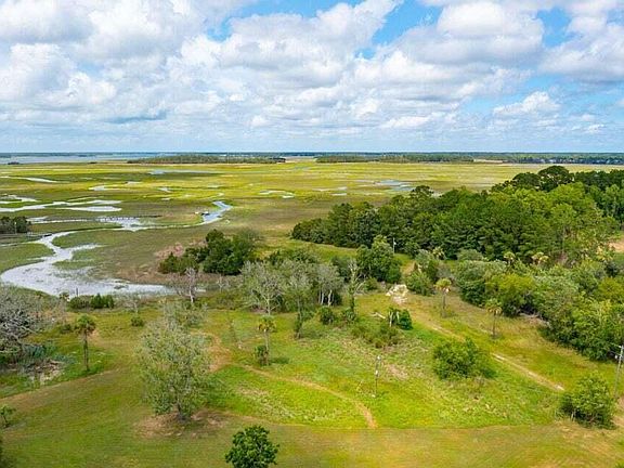 4th image of 328 Maggie Rd