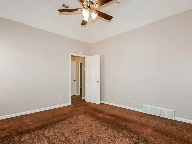 8701 Eagle View Dr — Photo 8