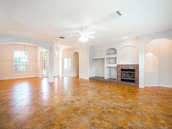 3rd image of 1679 Shadowmoss Cir
