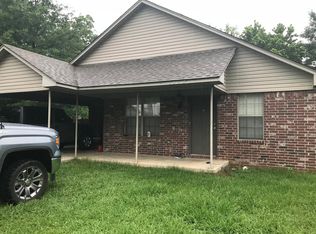 1370 Robins St, Conway, AR 72034