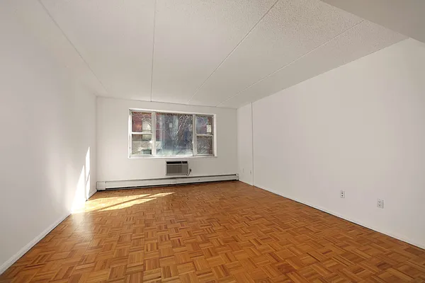 Rented by Manhattan Skyline | media 11