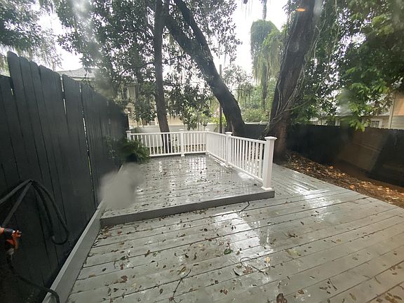5th image of 637 Woodward St #1