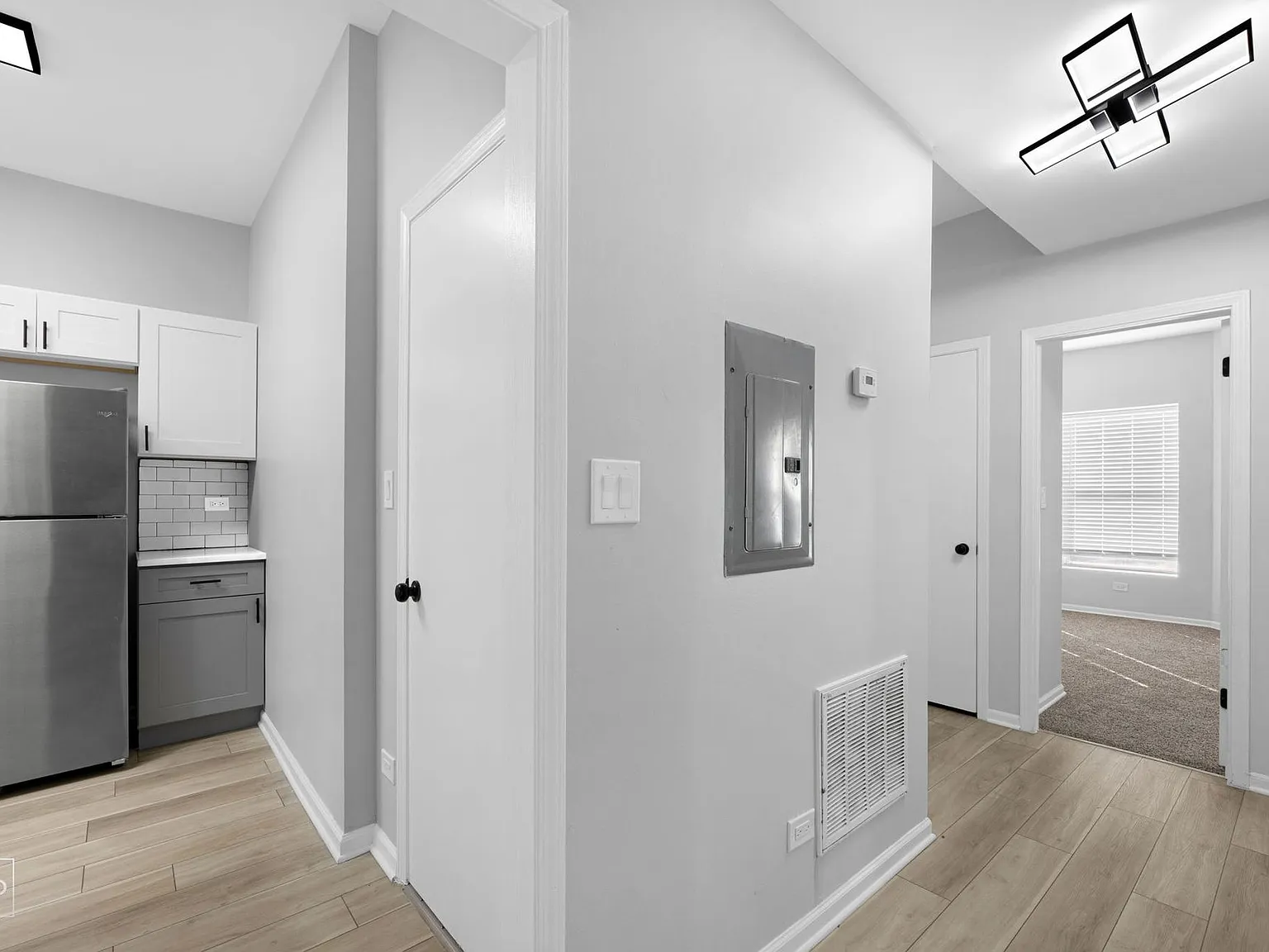 4750 S Calumet — Photo 3
