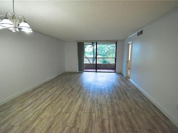 4th image of 7500 NW 1st Court #207