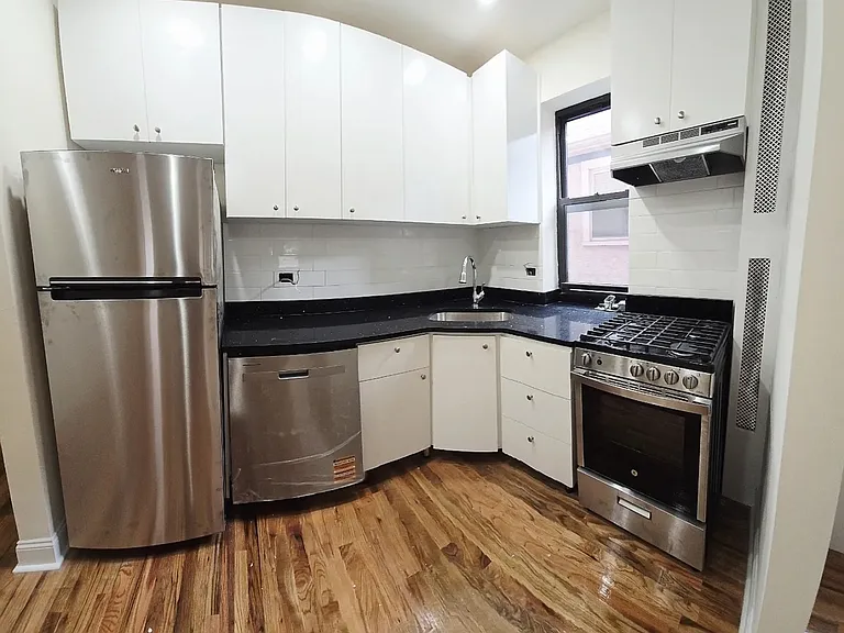 132-24 Maple Ave #204 — Photo 4