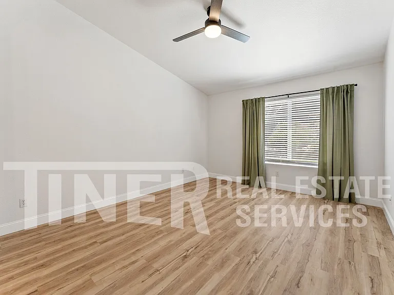 1742 Poppy Dr — Photo 10