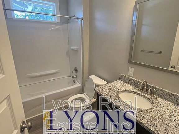 5th image of 205 E College St #B