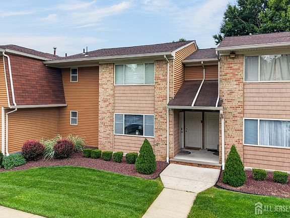 2nd image of 207 Mandon Ct S